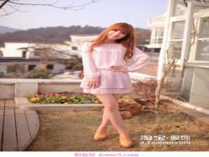 这件衣服显示了春天不断变化的姿态